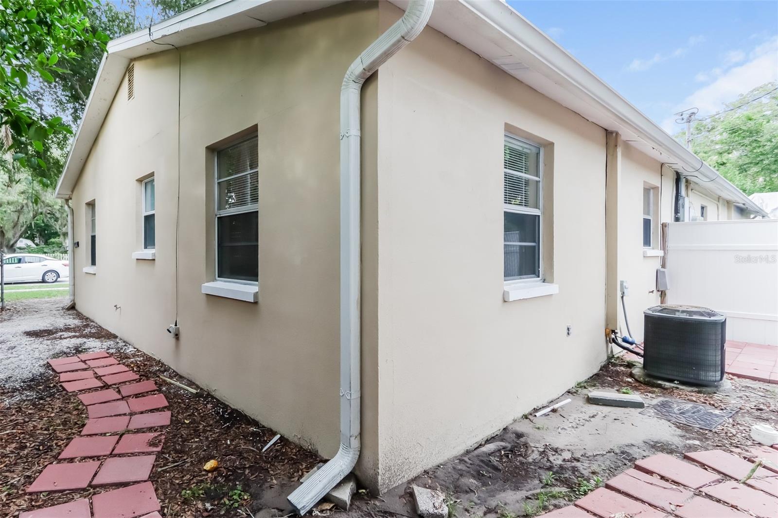 KNIGHTS ACRES - Residential Lease