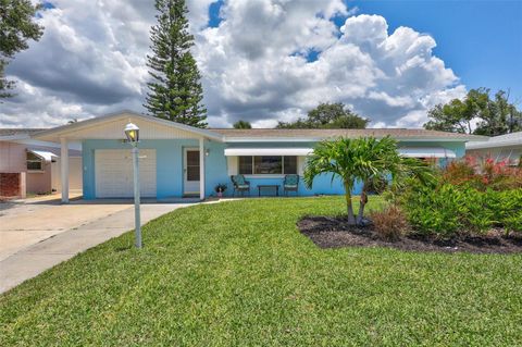 Photo of 7687 117th Street, Seminole, FL 33772 (MLS # G5113677)
