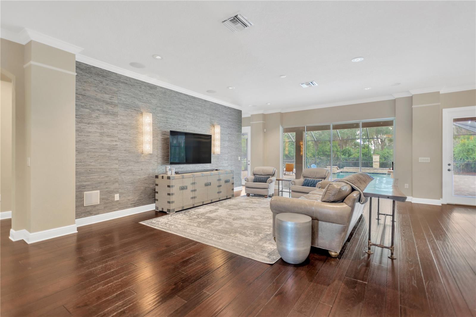 OLD MEMORIAL SUB PHASE 2 LOT 52 - Residential