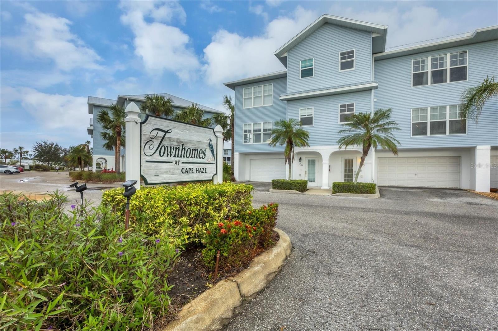 TOWNHOUSES/CAPE HAZE - Residential