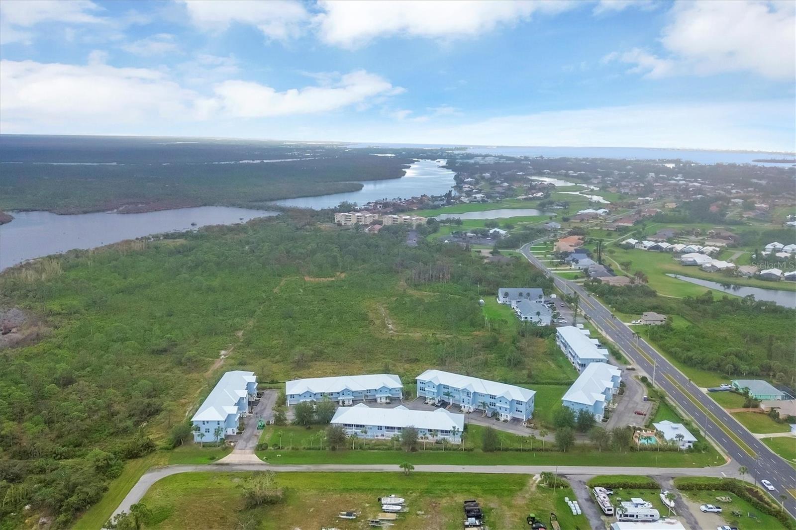 TOWNHOUSES/CAPE HAZE - Residential