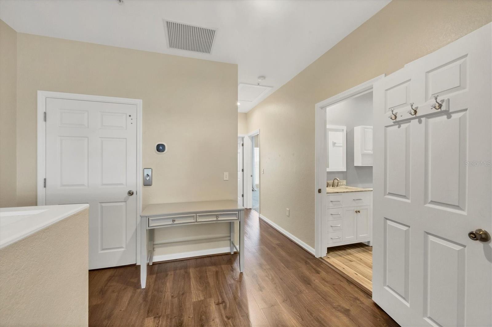 TOWNHOUSES/CAPE HAZE - Residential