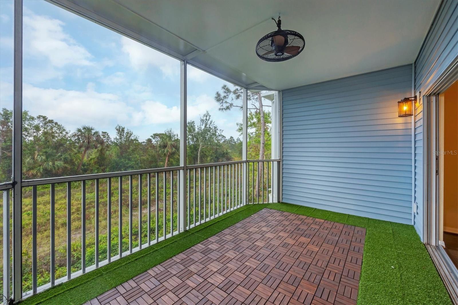 TOWNHOUSES/CAPE HAZE - Residential