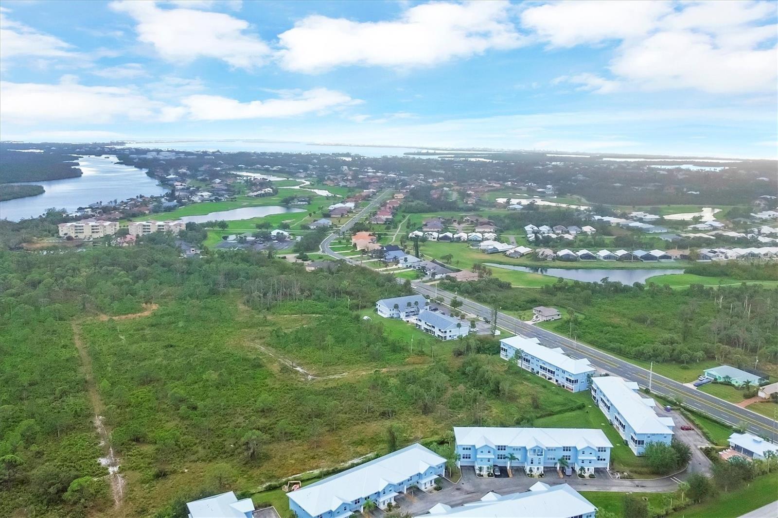 TOWNHOUSES/CAPE HAZE - Residential