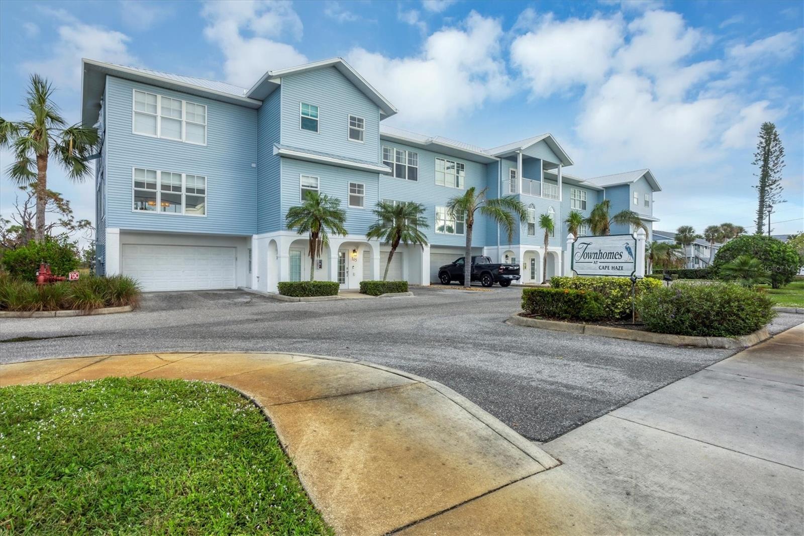 TOWNHOUSES/CAPE HAZE - Residential