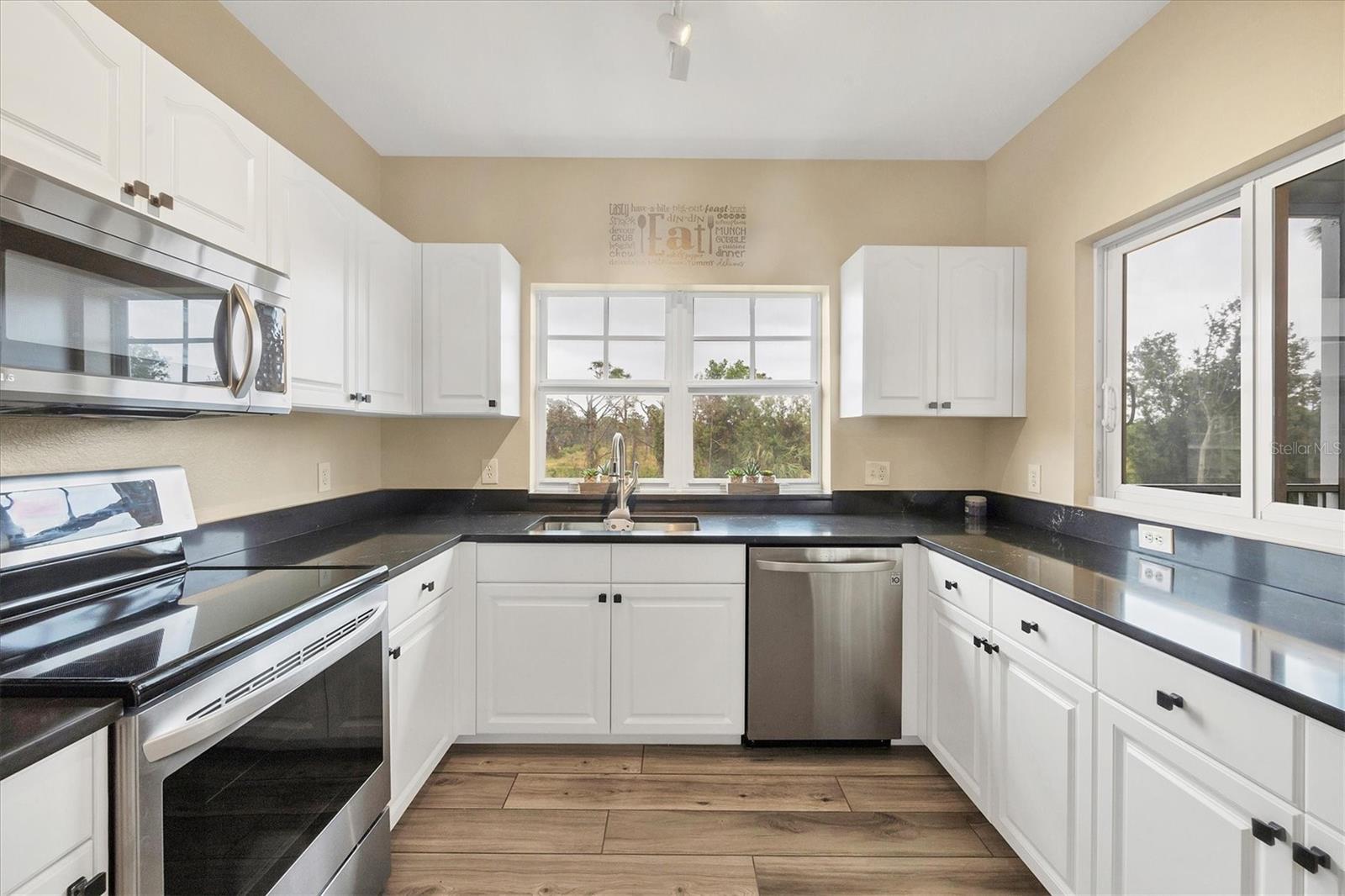 TOWNHOUSES/CAPE HAZE - Residential