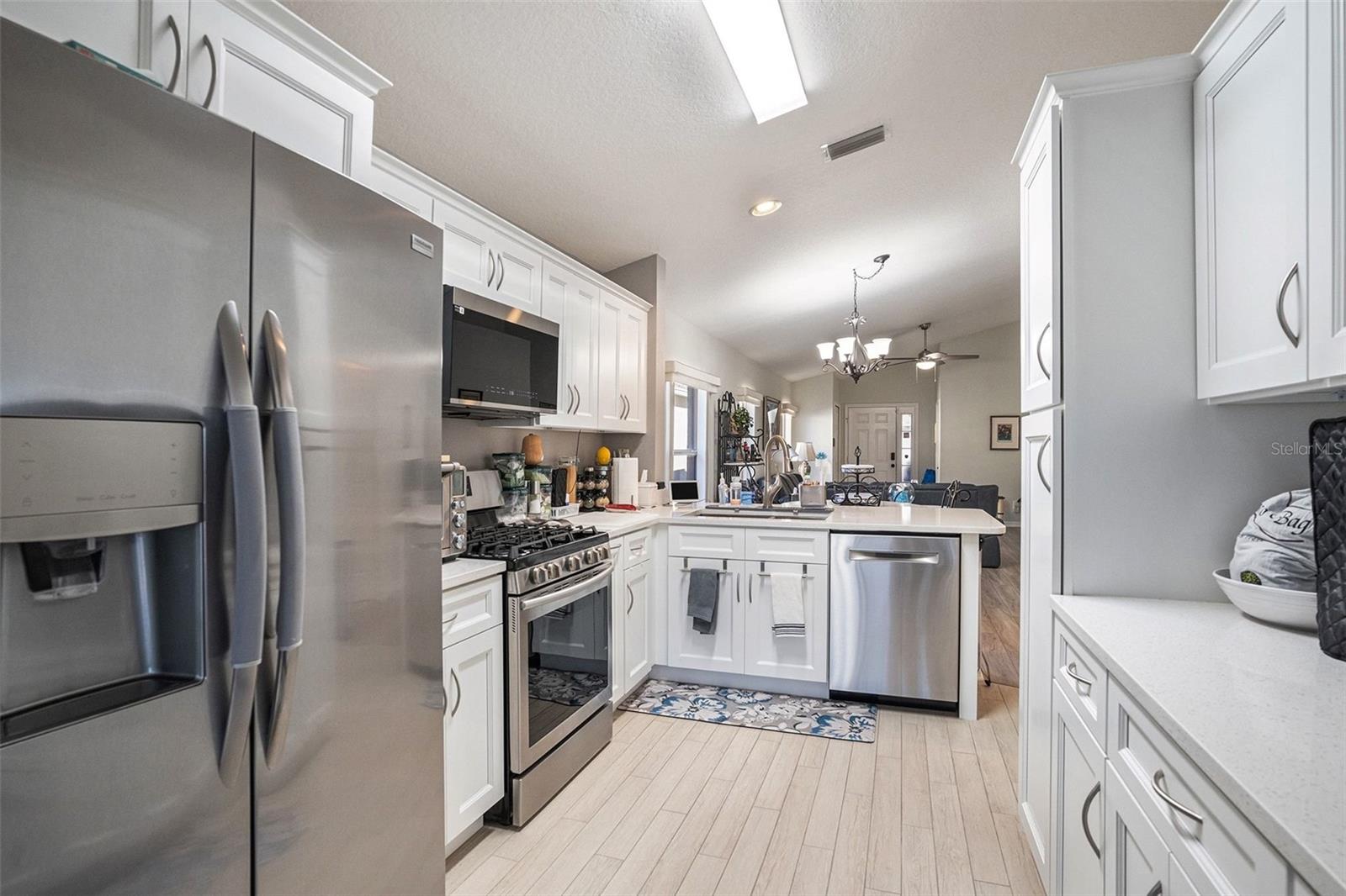 310 SUMMER SAILS DRIVE