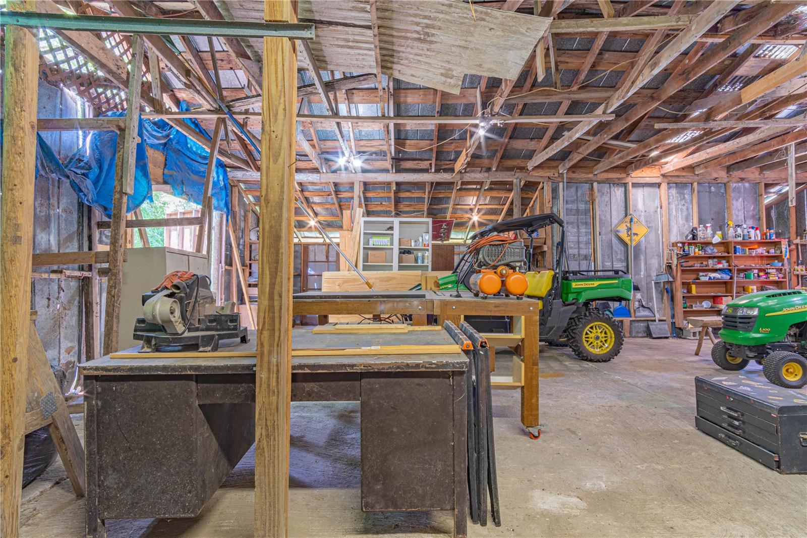 THE S 1/2 OF N 1/2 OF SE 1/4 OF NW 1/4 - Residential