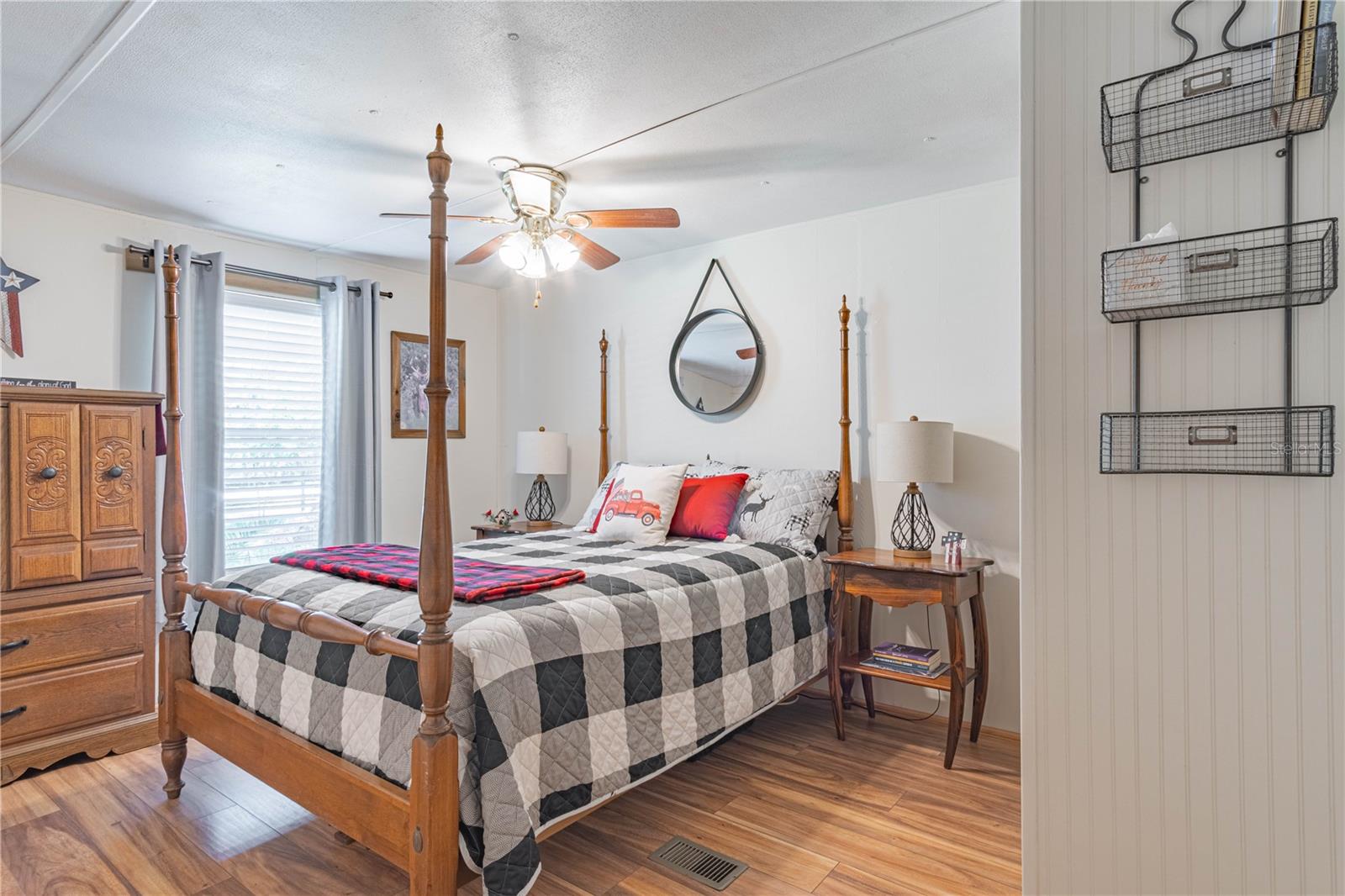 THE S 1/2 OF N 1/2 OF SE 1/4 OF NW 1/4 - Residential