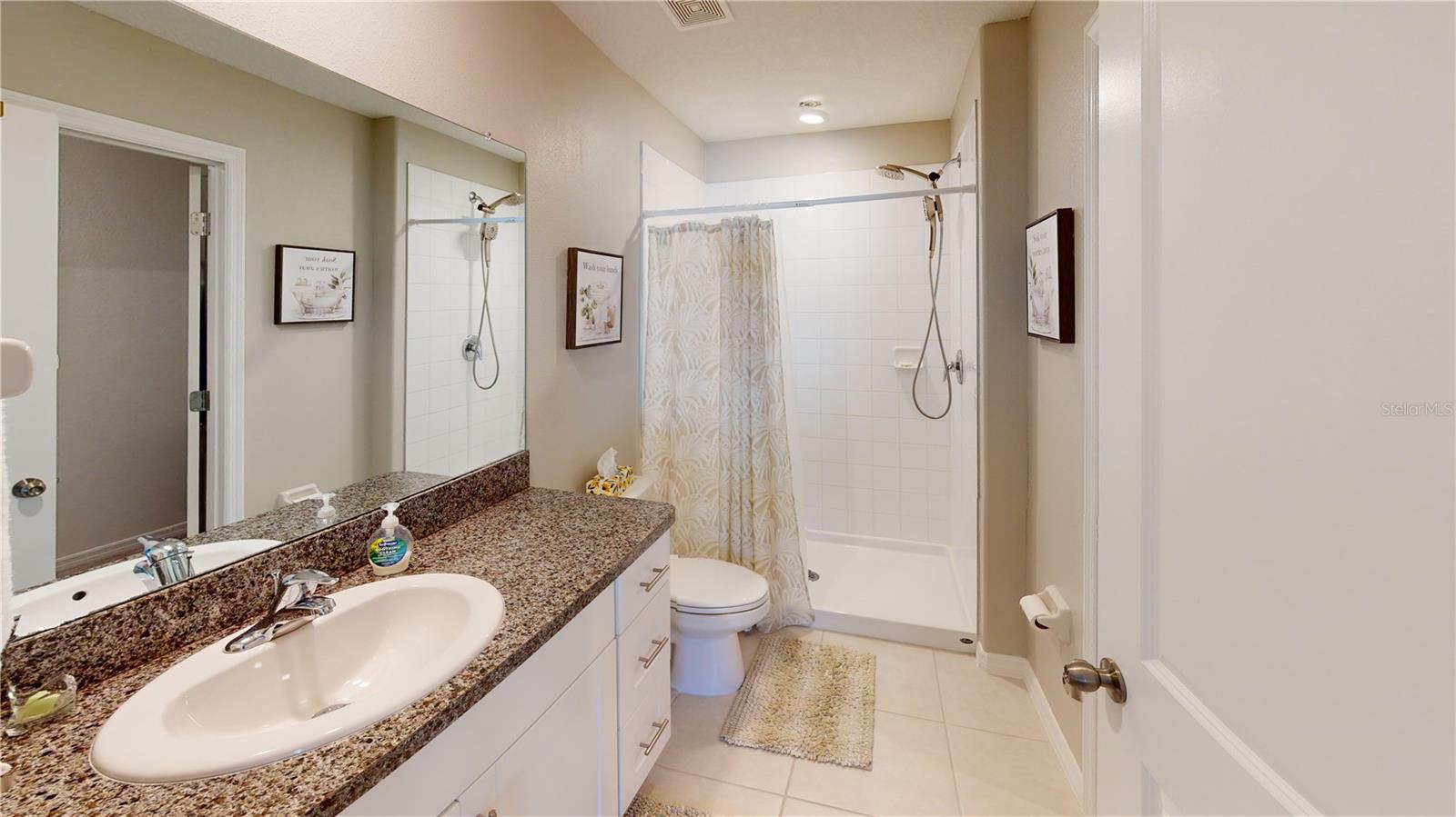 GLEN COVE - Residential