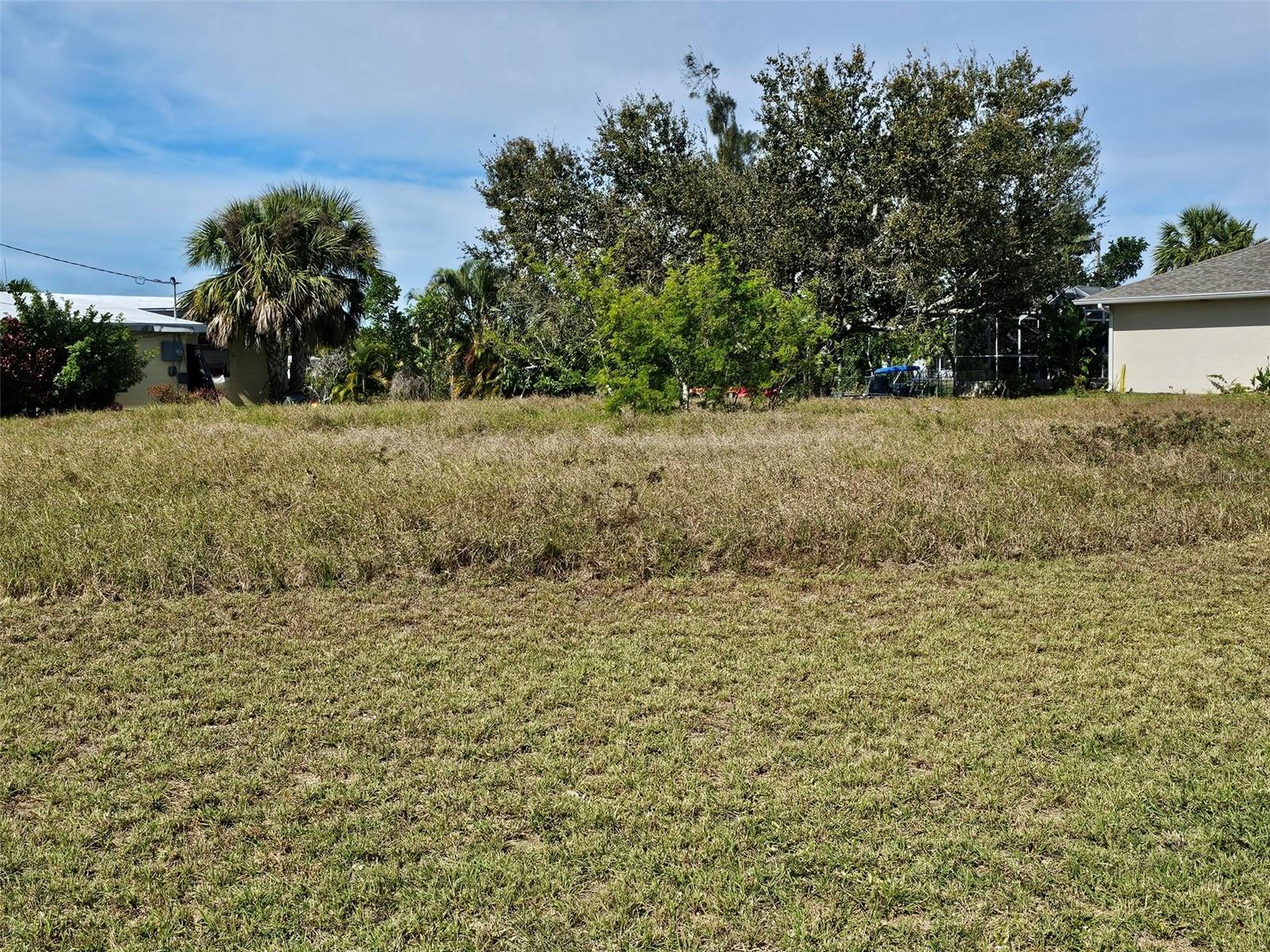 PORT CHARLOTTE - Land