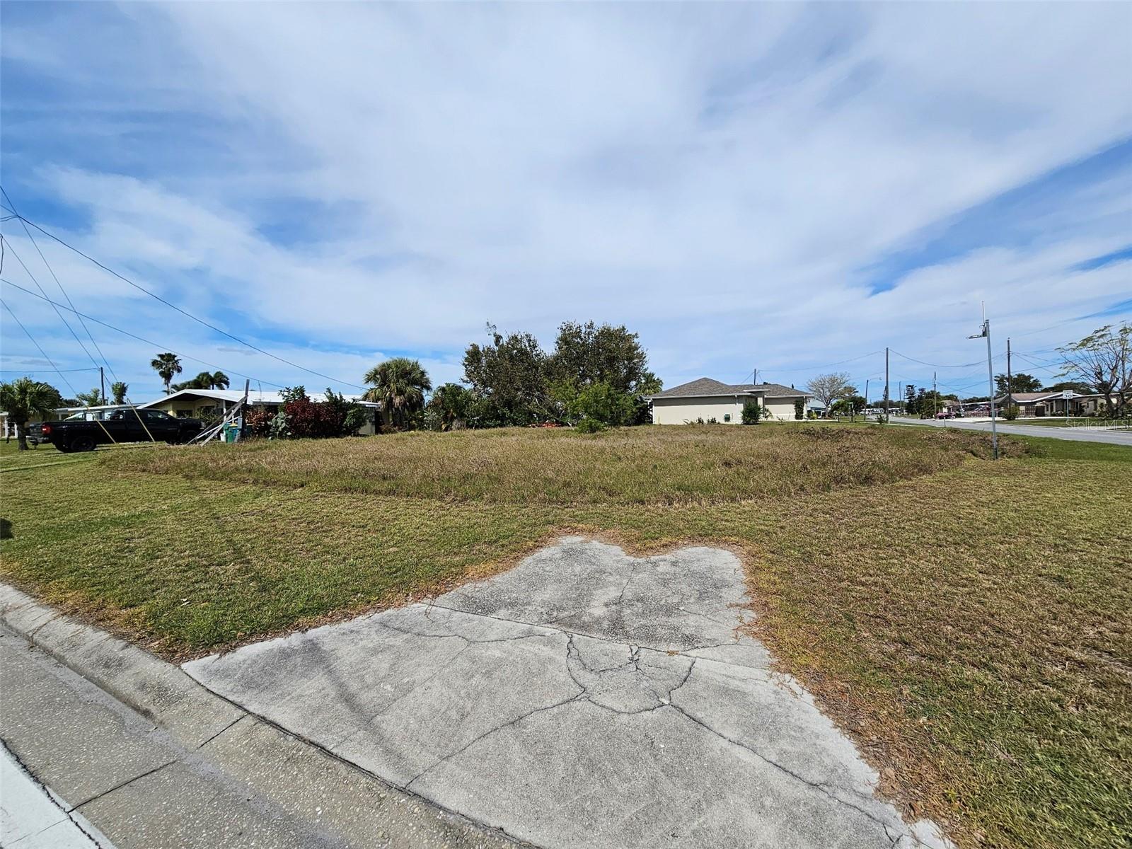 PORT CHARLOTTE - Land