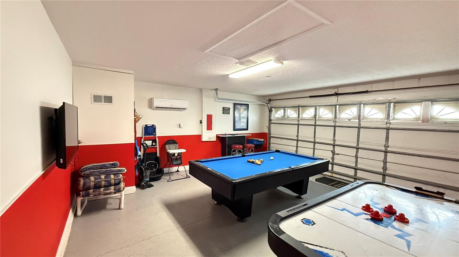 ROLLING HILLS ESTATES UNIT 2 AT FORMOSA GARDENS - Residential