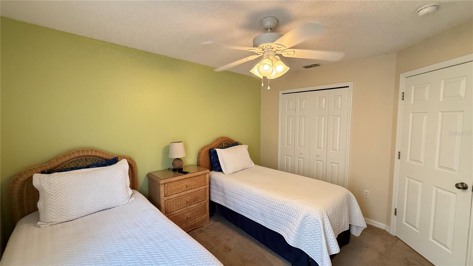 ROLLING HILLS ESTATES UNIT 2 AT FORMOSA GARDENS - Residential