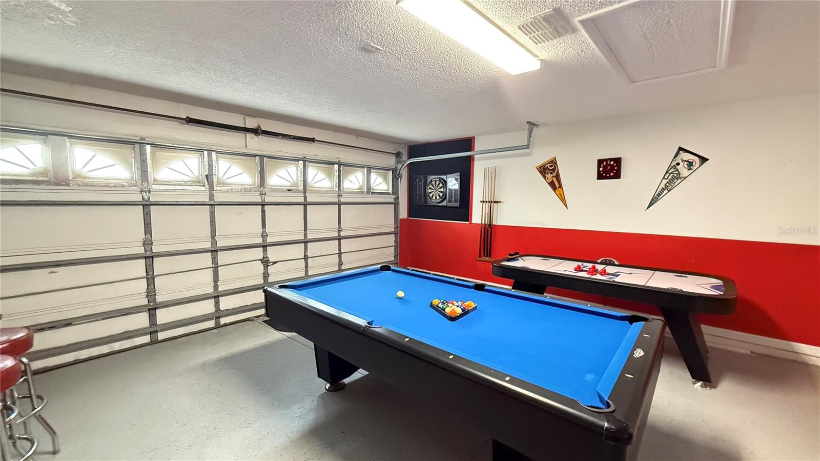 ROLLING HILLS ESTATES UNIT 2 AT FORMOSA GARDENS - Residential