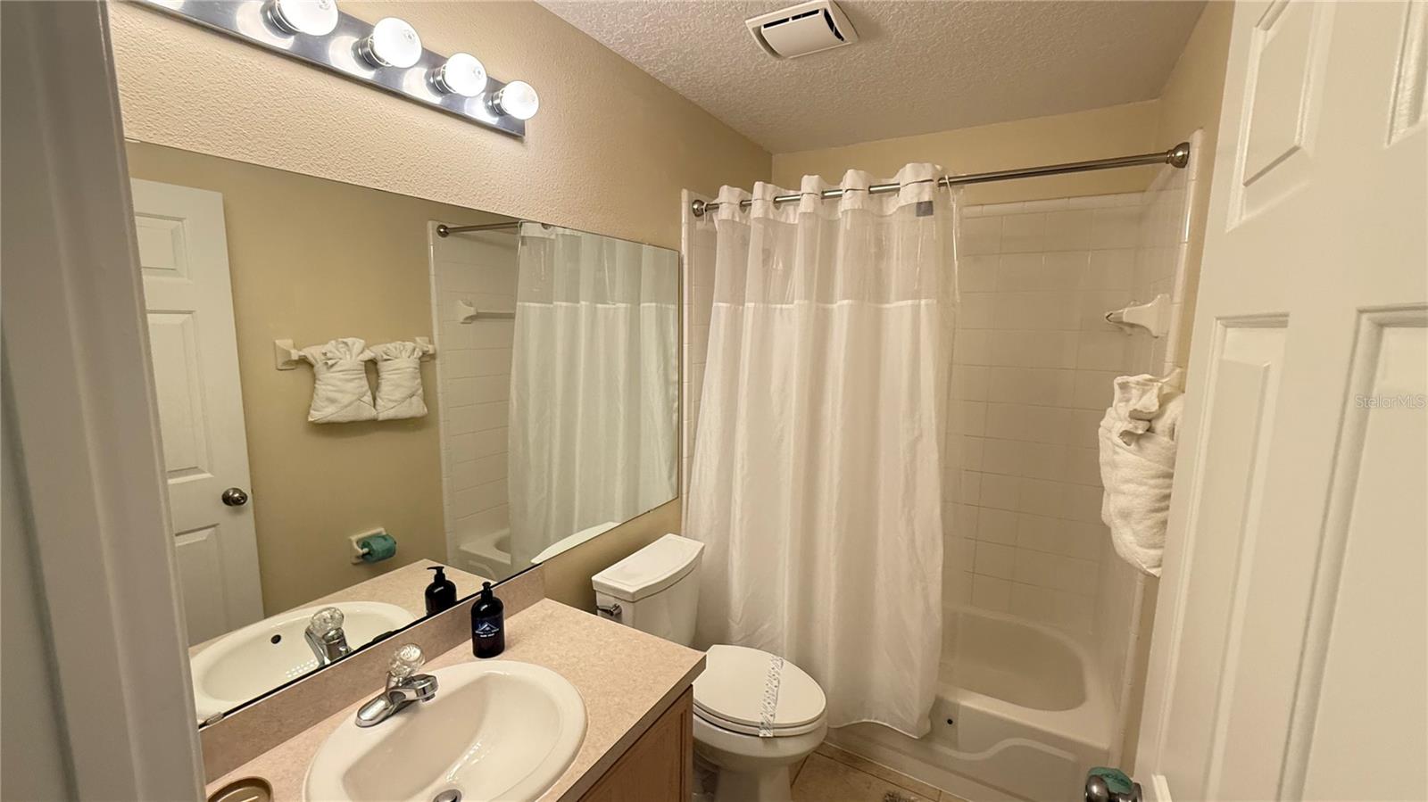 ROLLING HILLS ESTATES UNIT 2 AT FORMOSA GARDENS - Residential