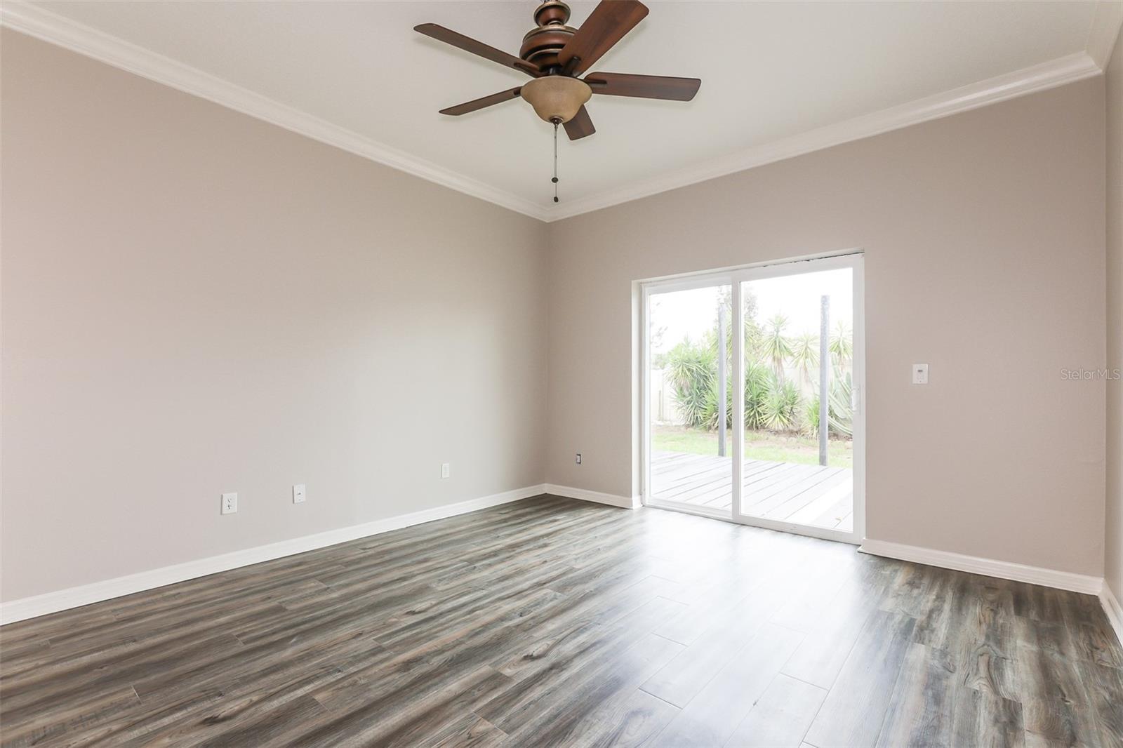 ESTATES AT PARSONS POINTE - Residential