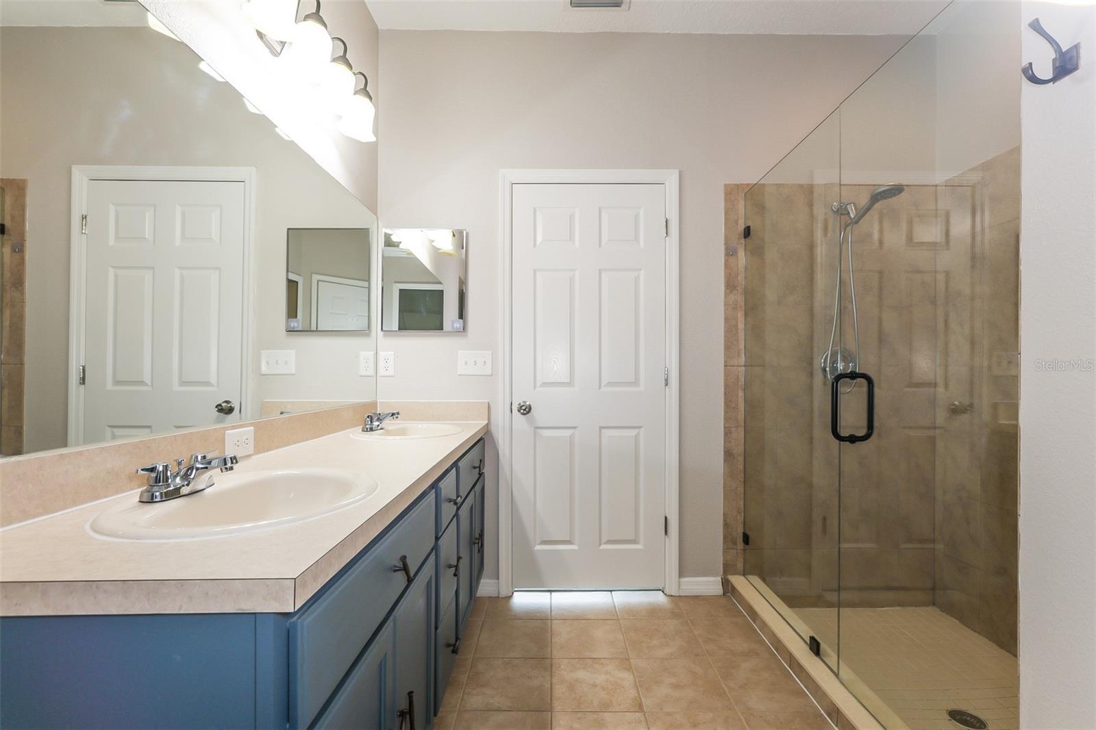 ESTATES AT PARSONS POINTE - Residential