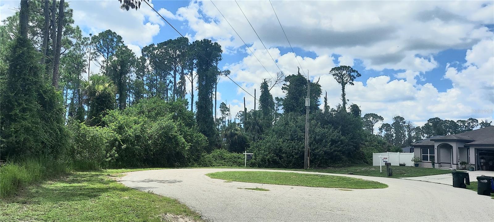 PORT CHARLOTTE SUB 33 - Land