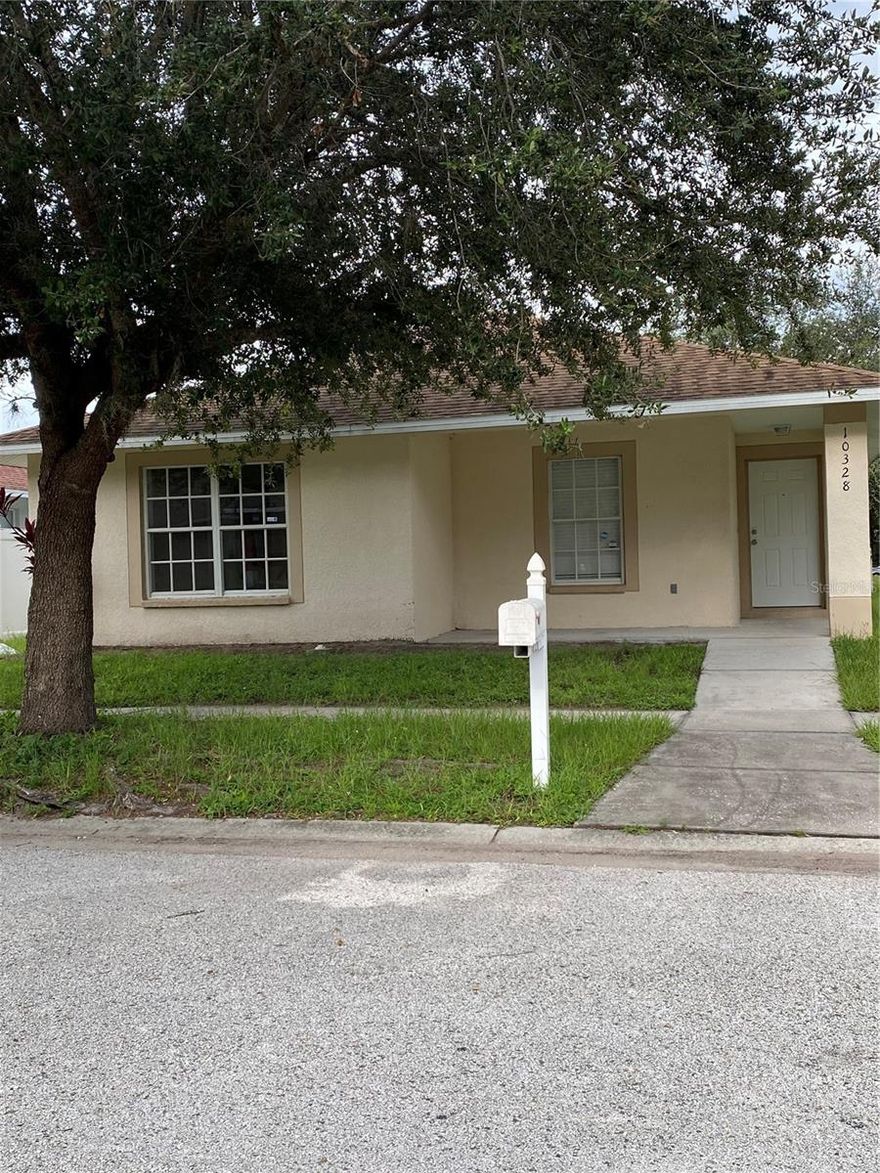 Welcome to this spacious 3-bedroom, 2-bath home with a one-car garage in a desirable Riverview location. Whether you are looking for a primary residence or a strong investment opportunity, this property offers flexibility, comfort, and convenience.
The home features a functional layout with generous living space, a comfortable kitchen and dining area, and well-sized bedrooms. Its larger floor plan gives you room to live, work, entertain, or rent with confidence.
Located in a nice, established area with easy access to shopping, dining, major roads, and everyday conveniences, this home is a great option for buyers who want both value and location.
Move in, rent it out, or add it to your investment portfolio. This property offers several possibilities in one of Riverview’s growing areas.
Schedule your showing today and see the opportunity for yourself.