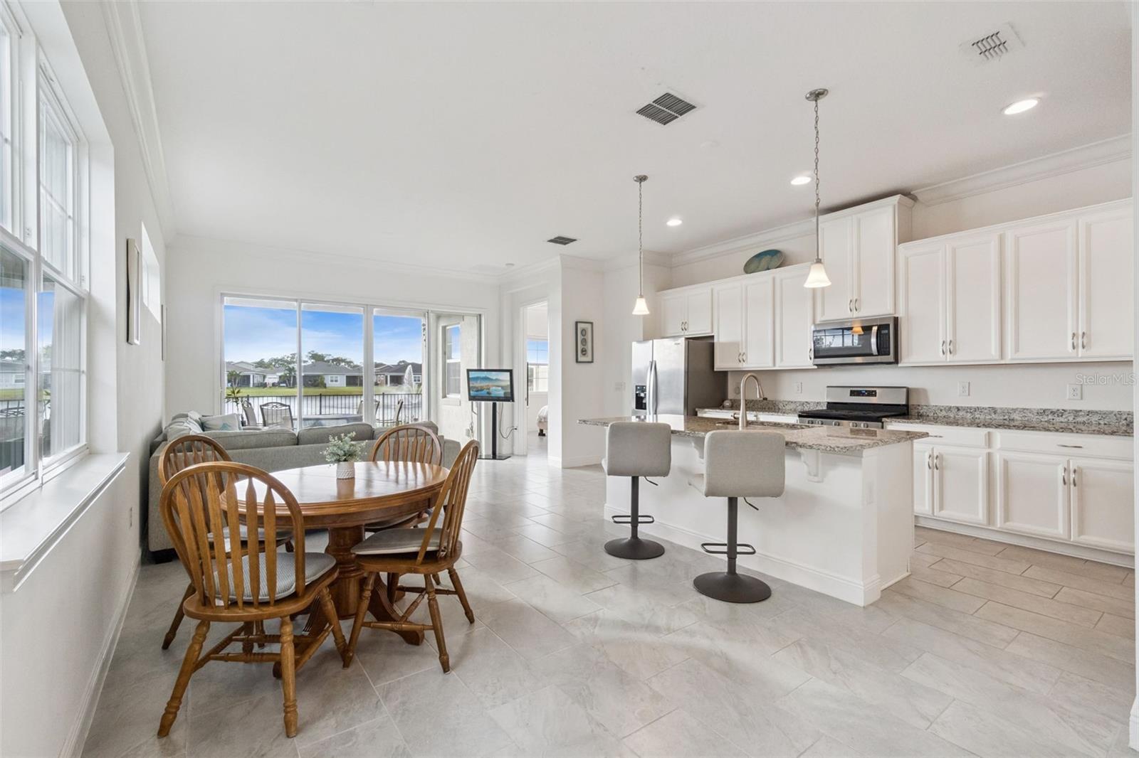 NORTHWEST LAKESIDE GROVES PH 2 - Residential Lease