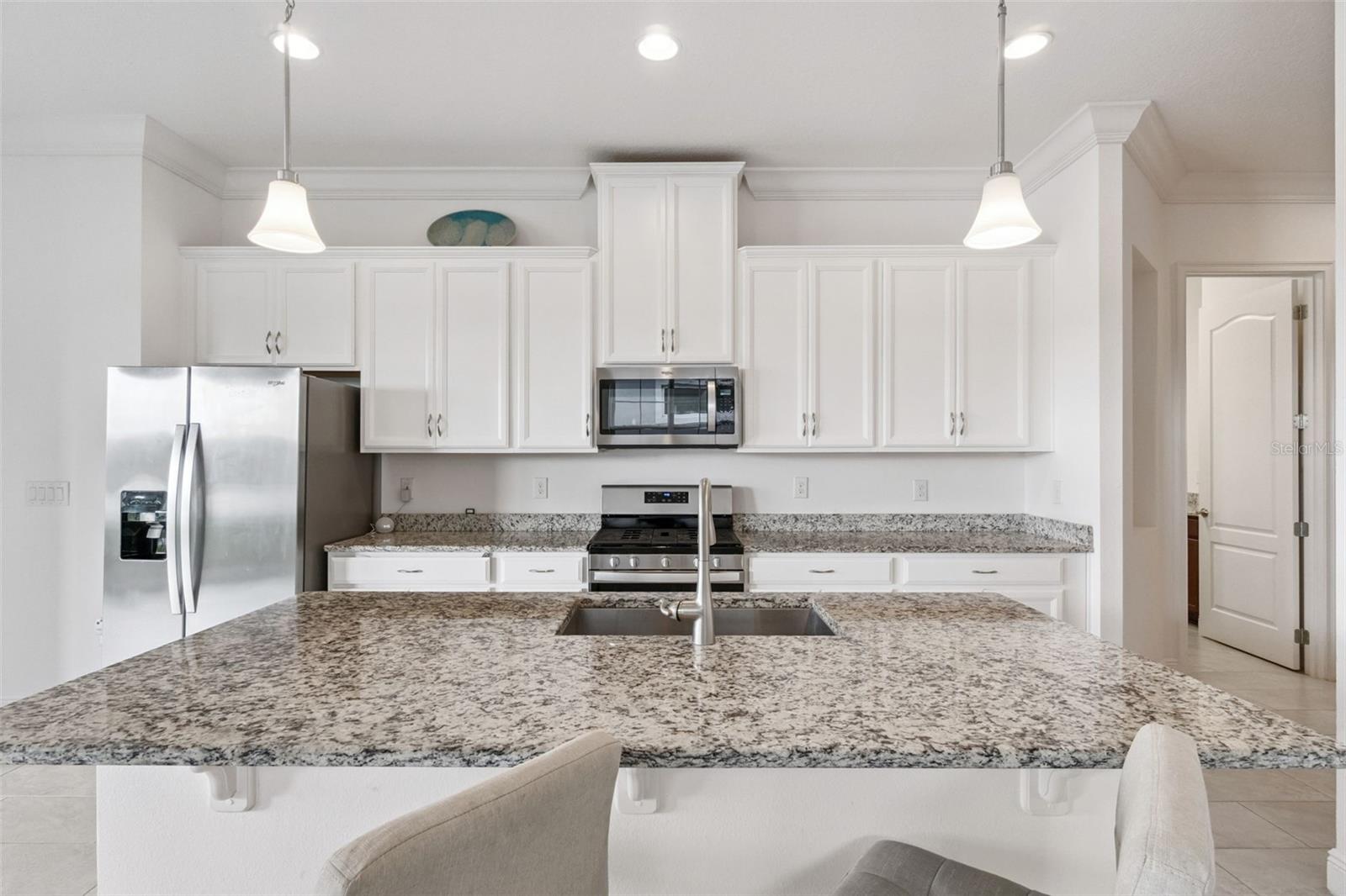 NORTHWEST LAKESIDE GROVES PH 2 - Residential Lease