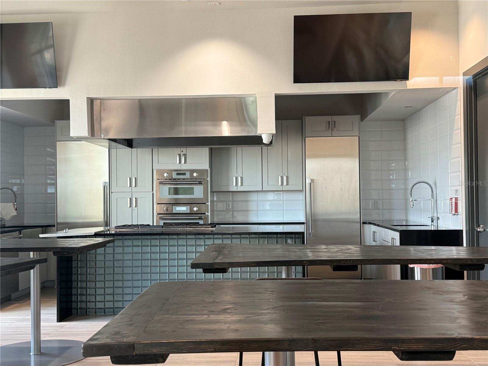 NORTHWEST LAKESIDE GROVES PH 2 - Residential Lease