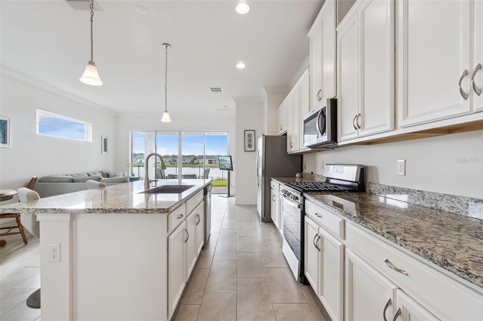 NORTHWEST LAKESIDE GROVES PH 2 - Residential Lease