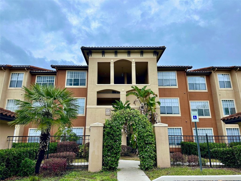 Photo of 5578 Metrowest Boulevard #1-302, Orlando, FL 32811 (MLS # O6398725)