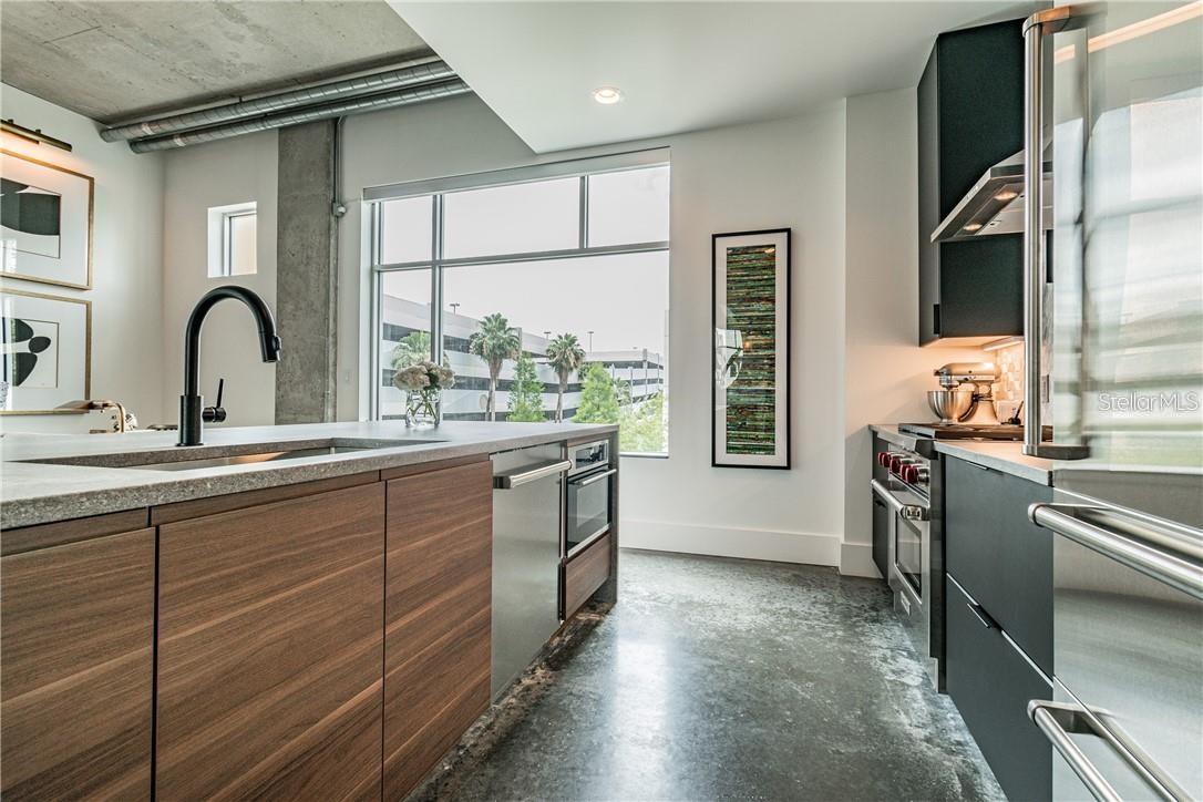 VICTORY LOFTS A CONDO - Residential Lease