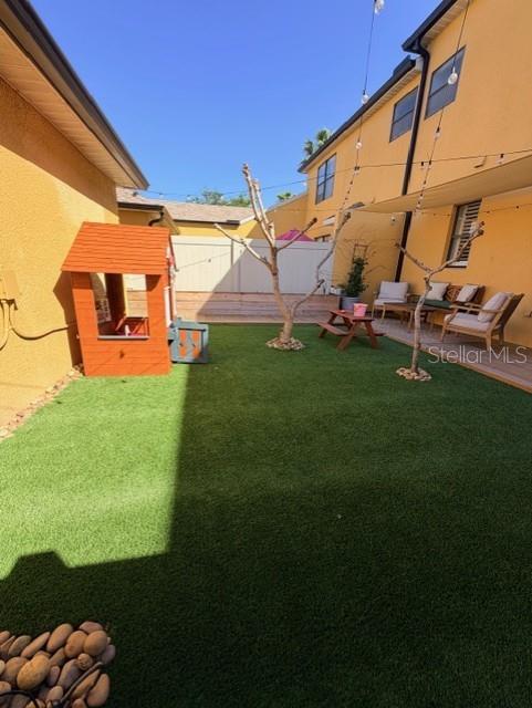 CHARTRES GARDENS B - Residential