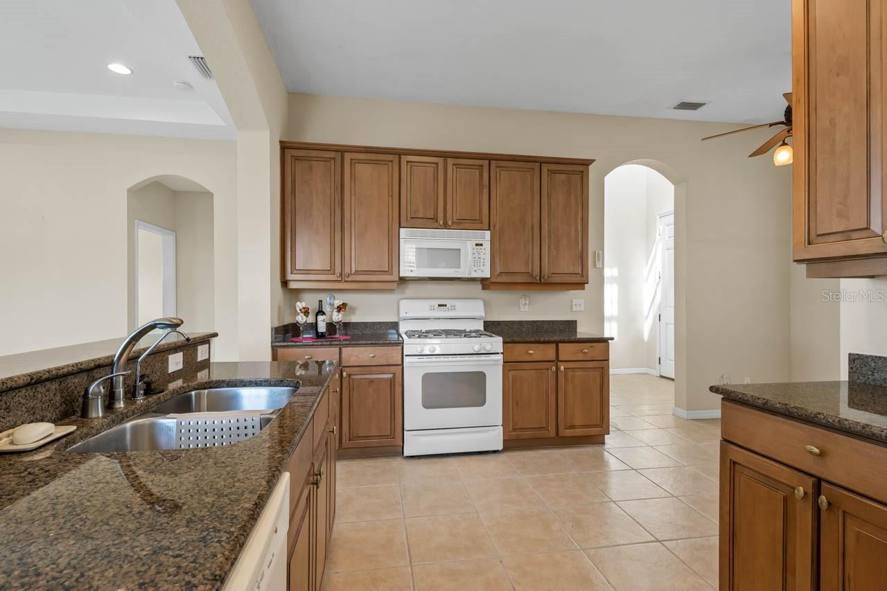 2490 KENSINGTON GREENS DRIVE 0
