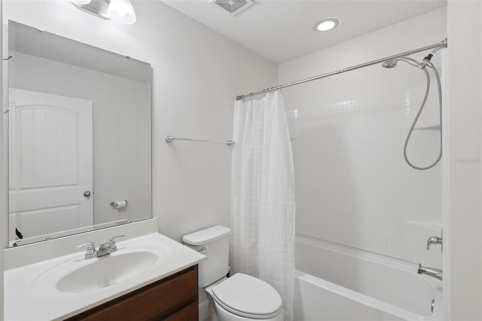 VICTORIA PARK INC 04 - Residential