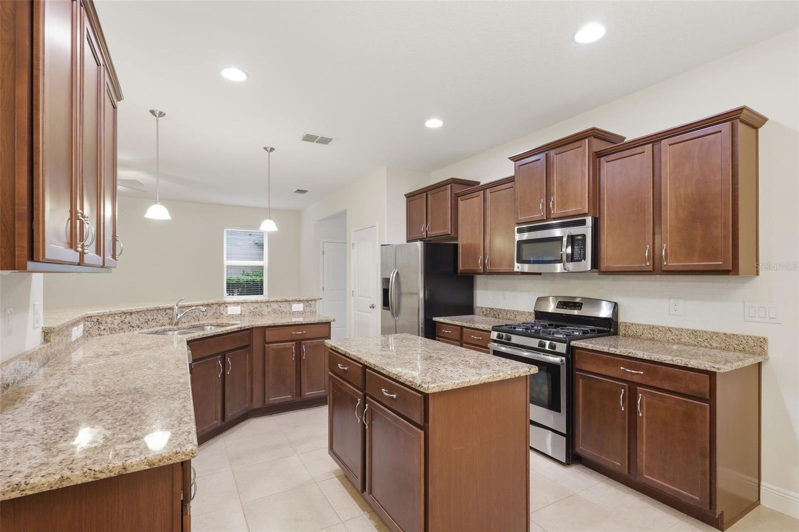 VICTORIA PARK INC 04 - Residential