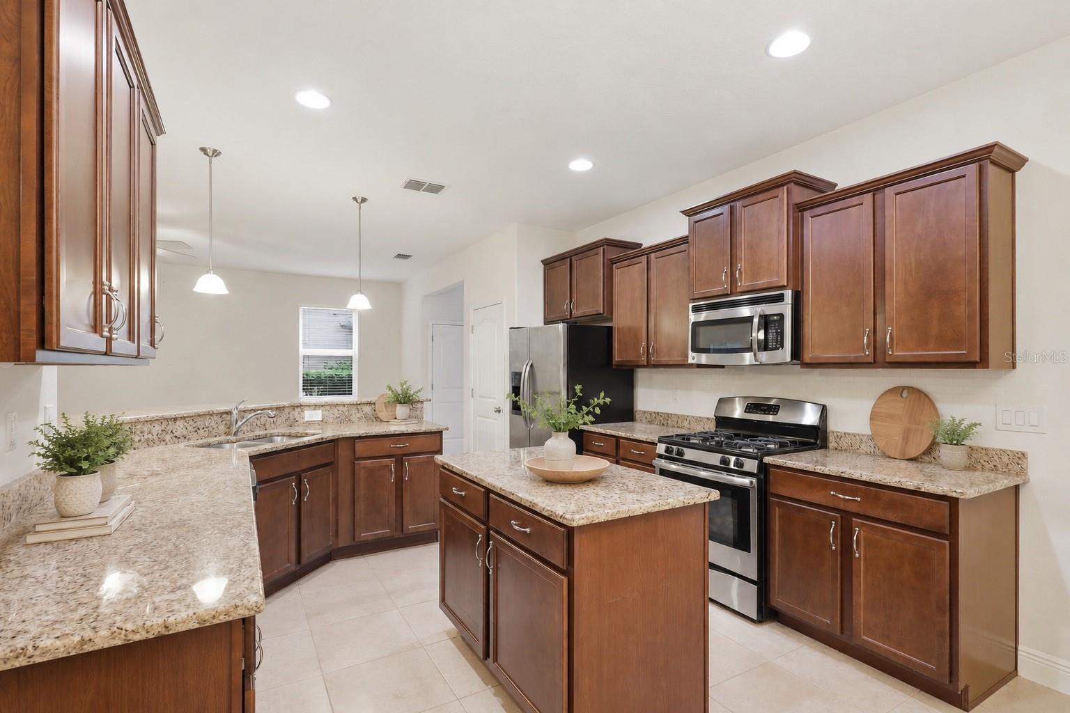 VICTORIA PARK INC 04 - Residential