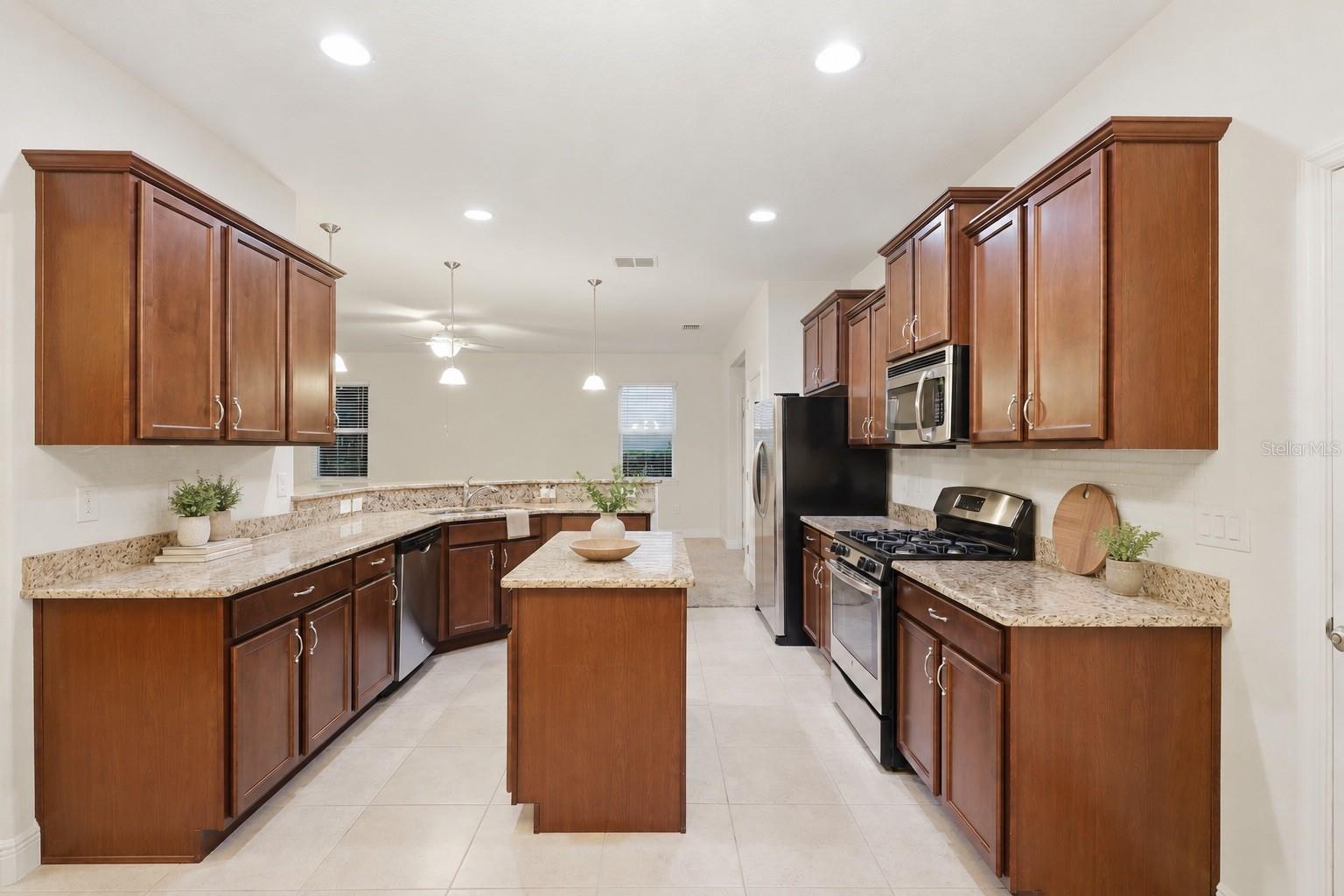 VICTORIA PARK INC 04 - Residential