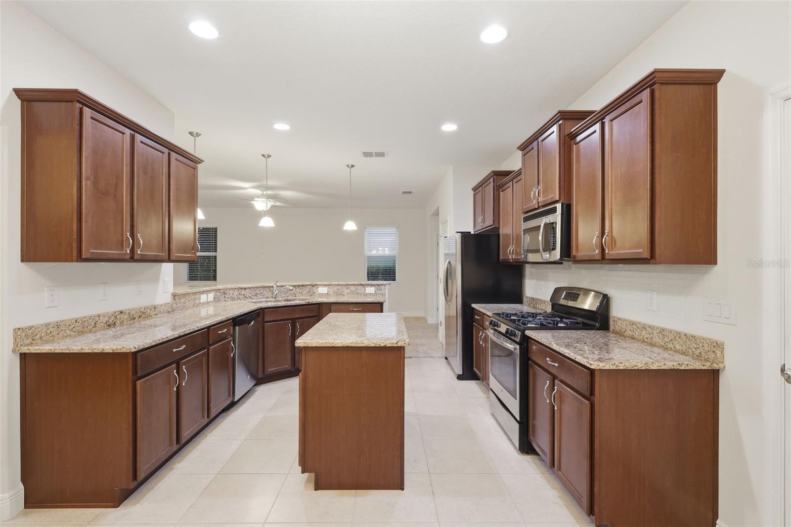 VICTORIA PARK INC 04 - Residential