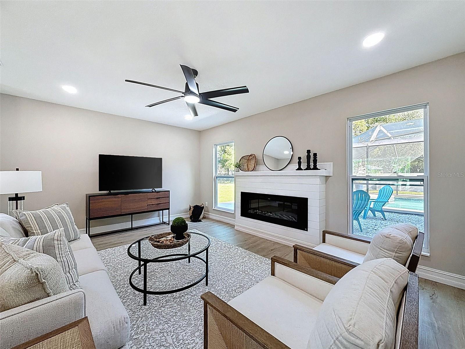 FOX RIDGE - Residential