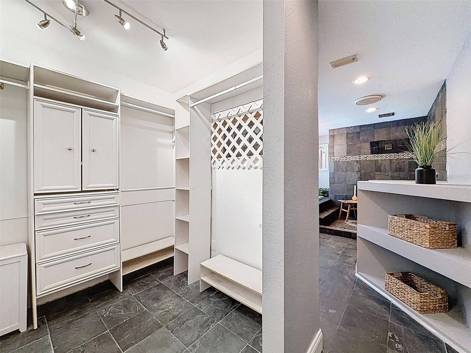 FOX RIDGE - Residential