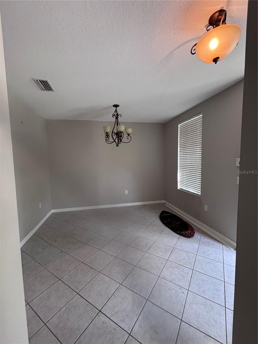 5638 SIMONTON
