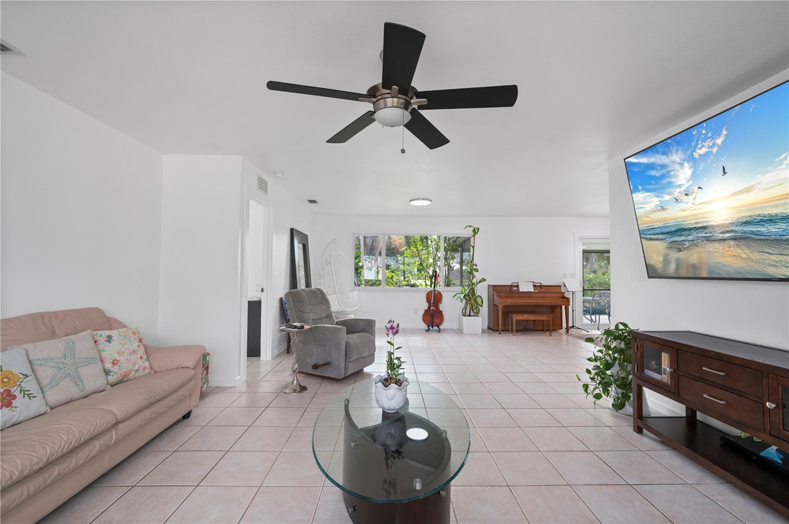 CHARLOTTE PARK - Residential