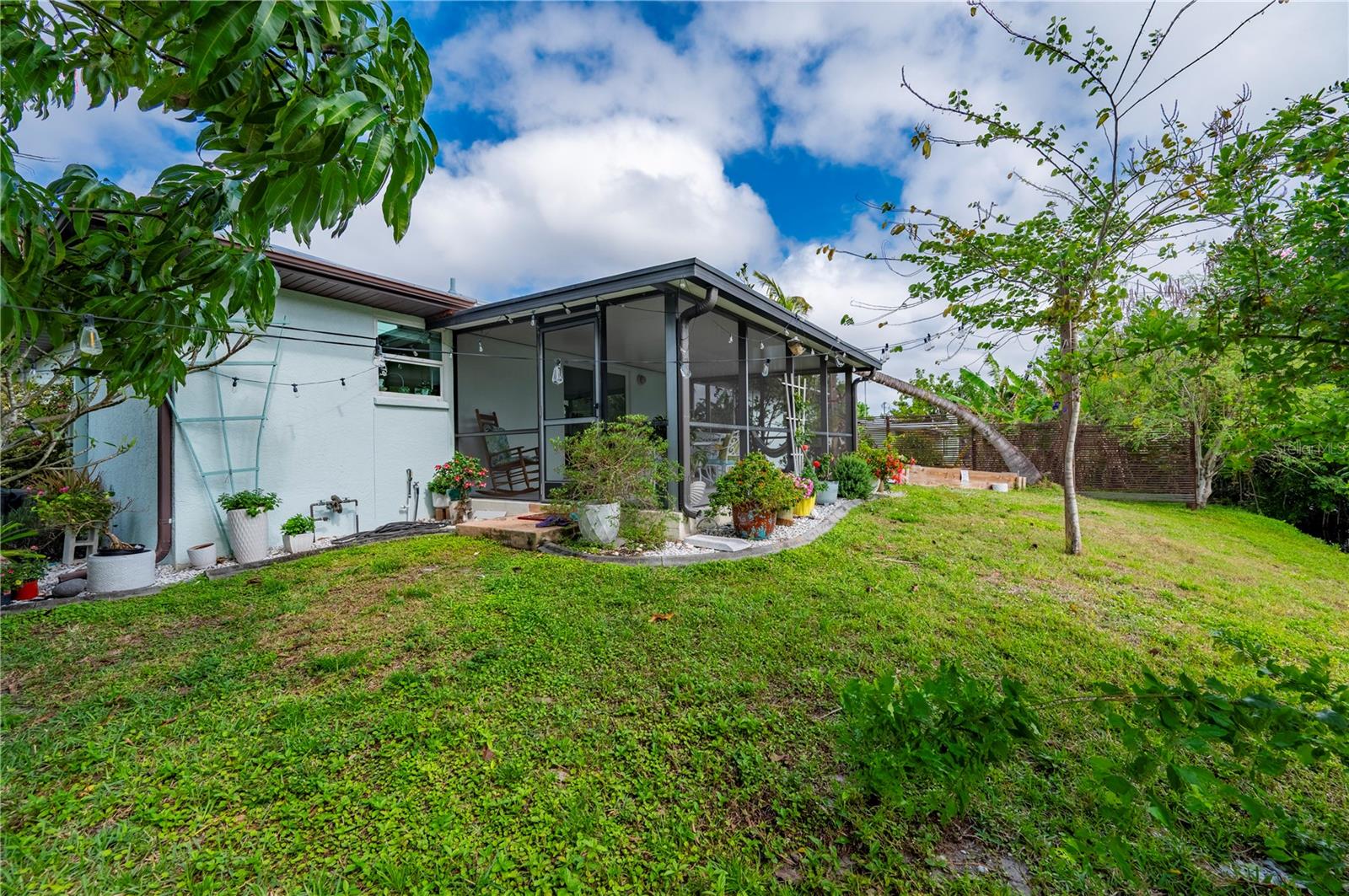 CHARLOTTE PARK - Residential