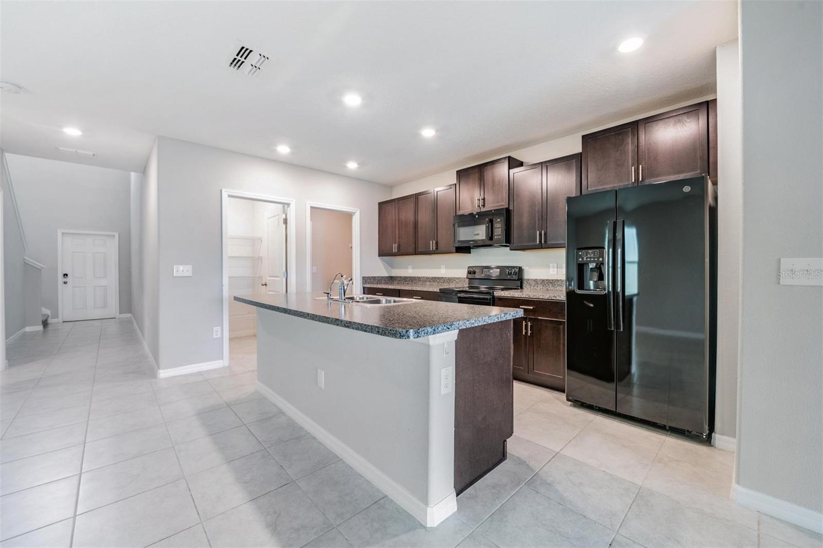TOUCHSTONE PHASE 4 - Residential Lease