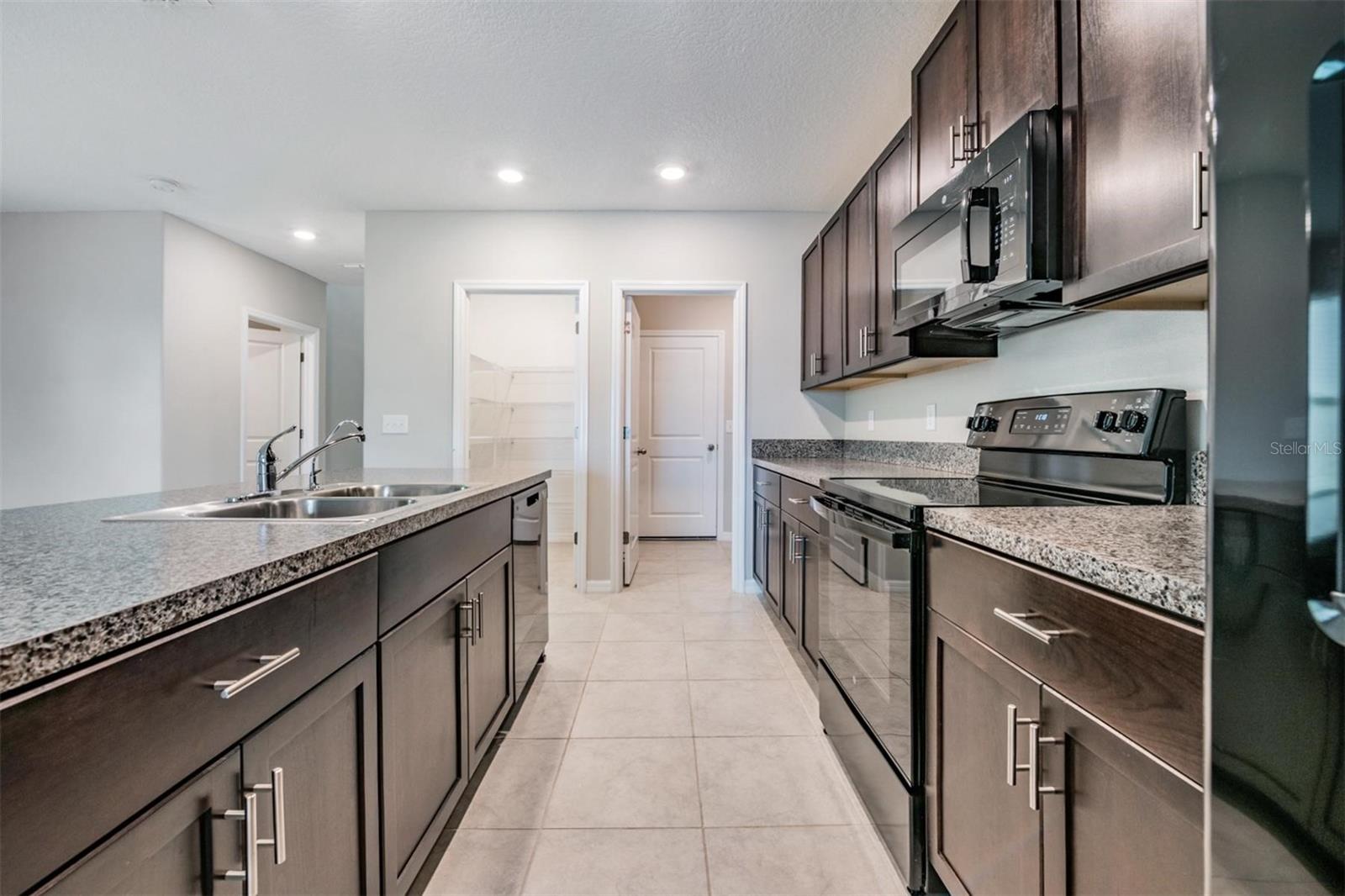 TOUCHSTONE PHASE 4 - Residential Lease