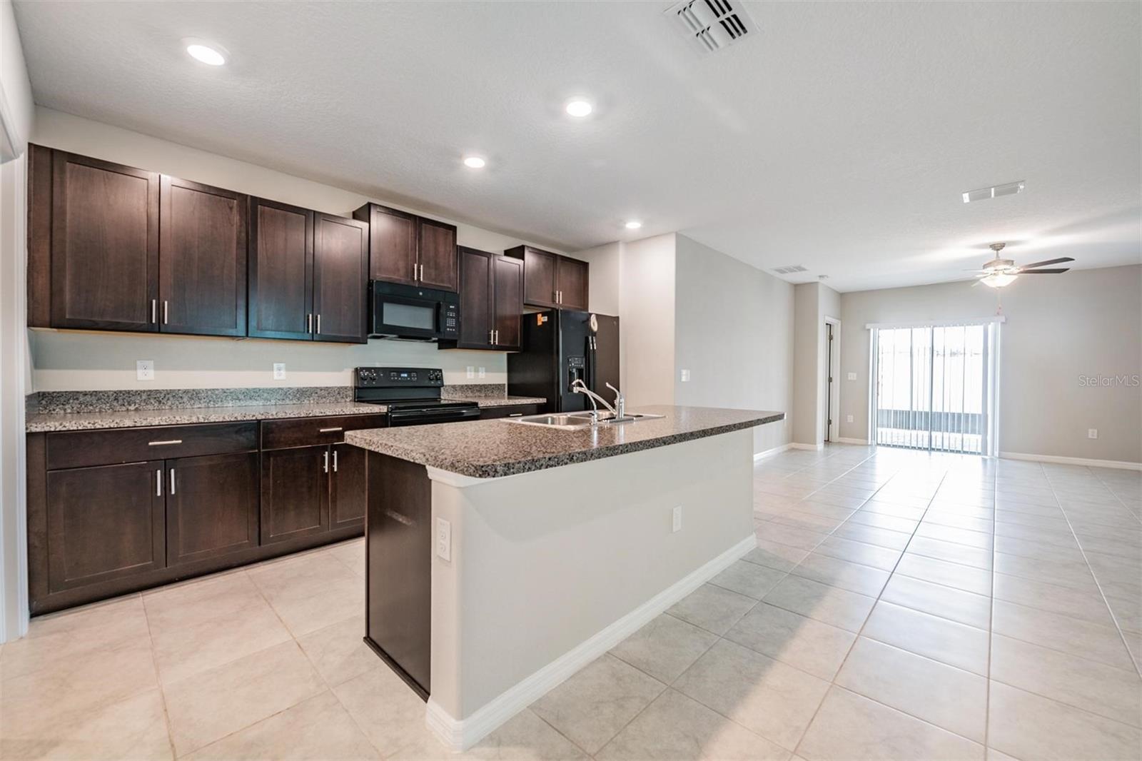 TOUCHSTONE PHASE 4 - Residential Lease