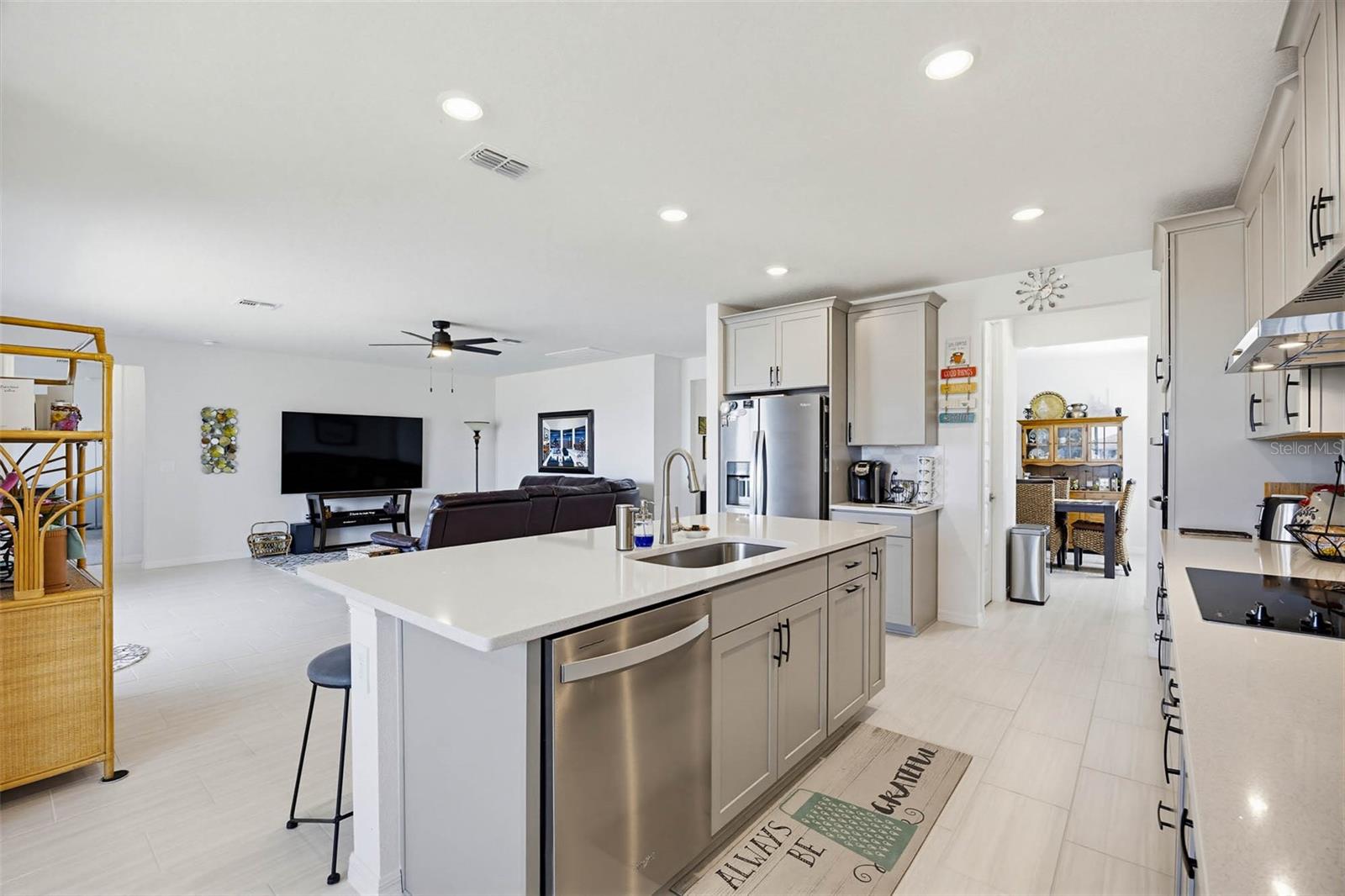 GROVE/STUART XING PH ONE - Residential