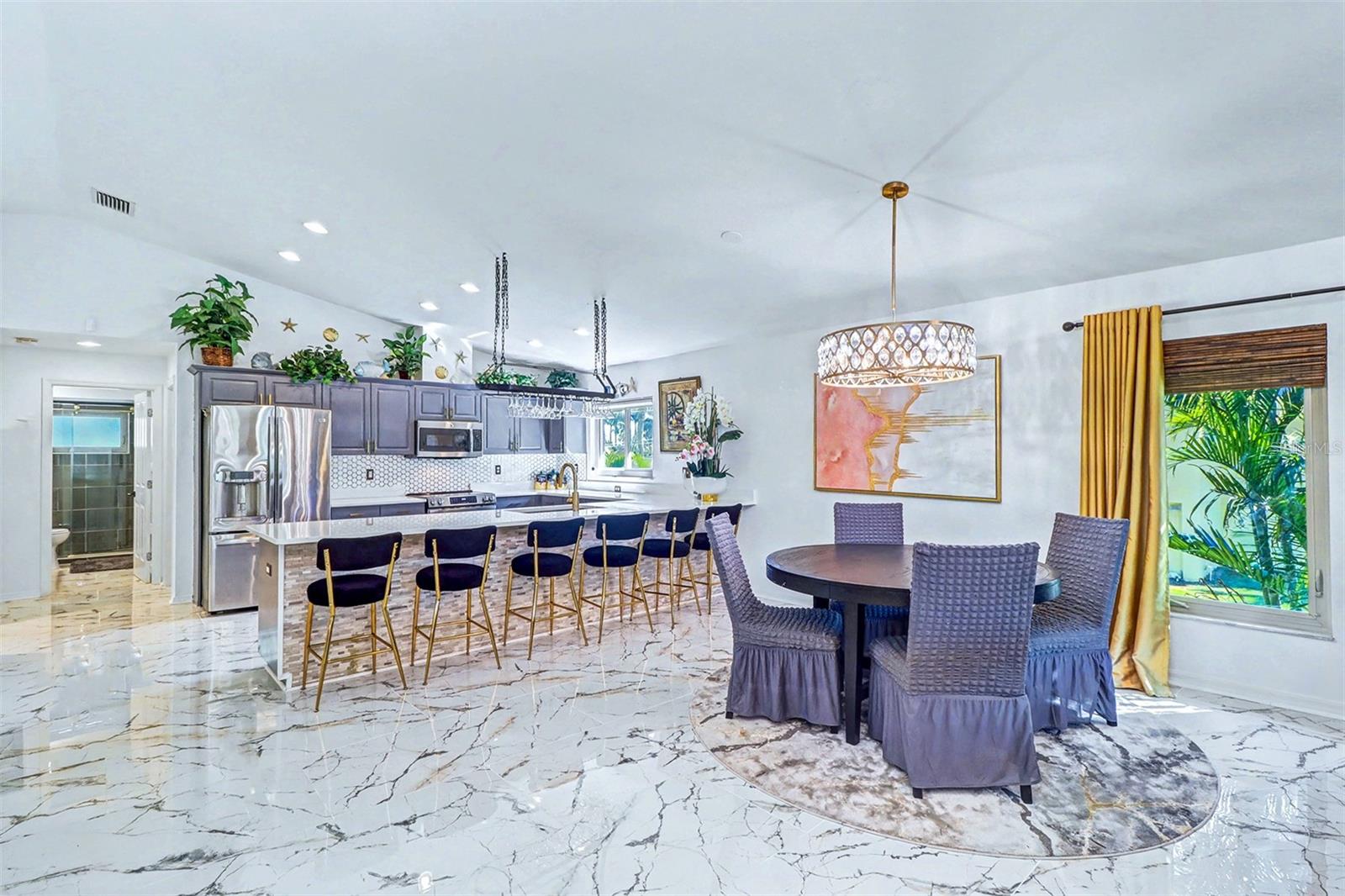 LONE PALM BEACH 1ST ADD - Residential