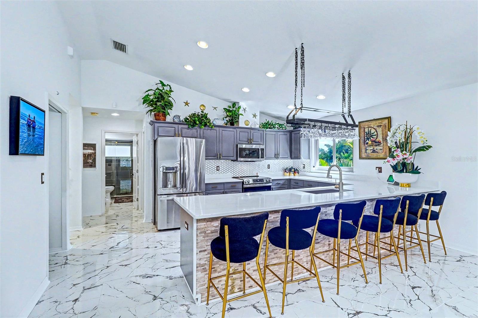 LONE PALM BEACH 1ST ADD - Residential