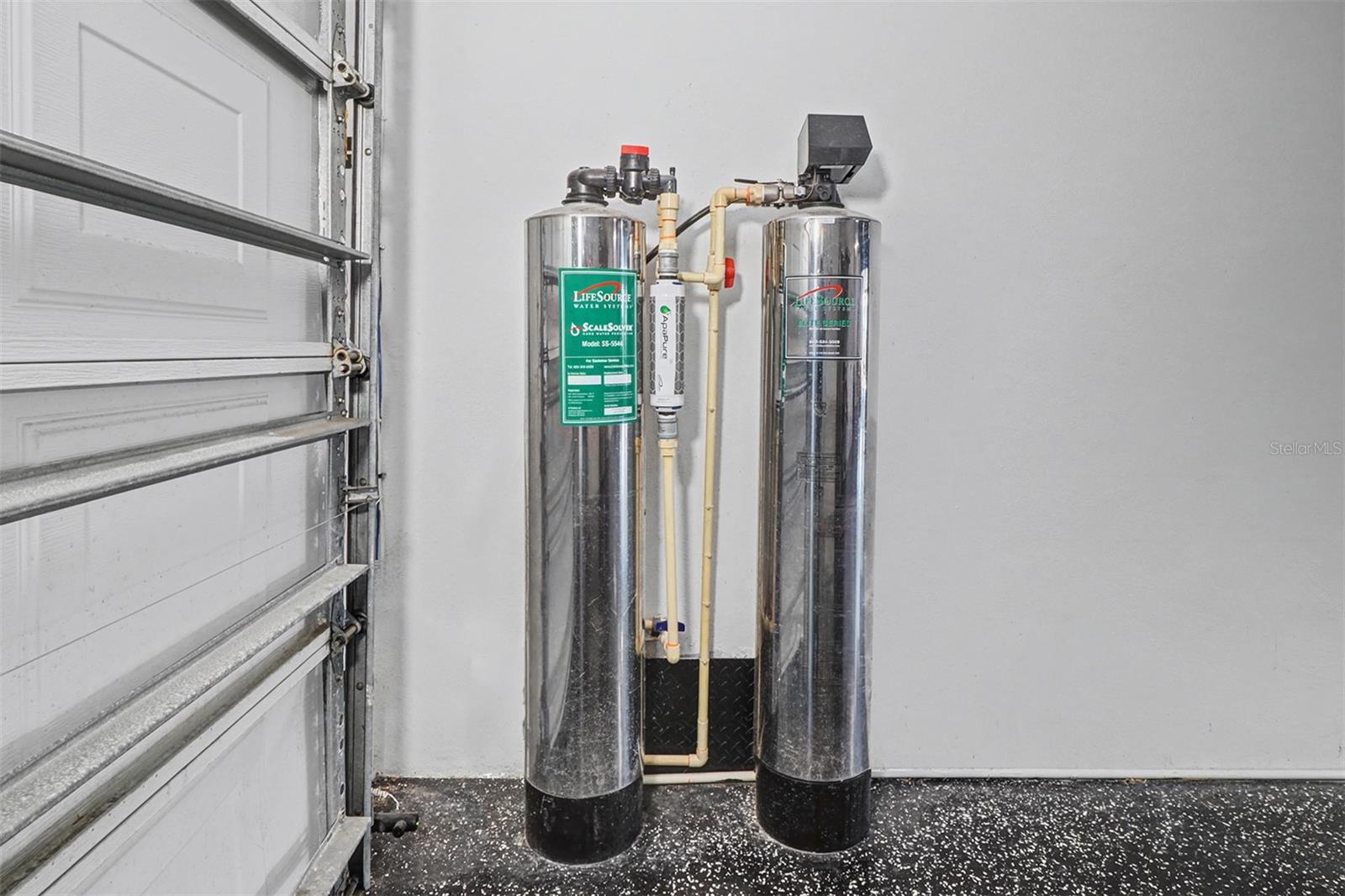 LONE PALM BEACH 1ST ADD - Residential