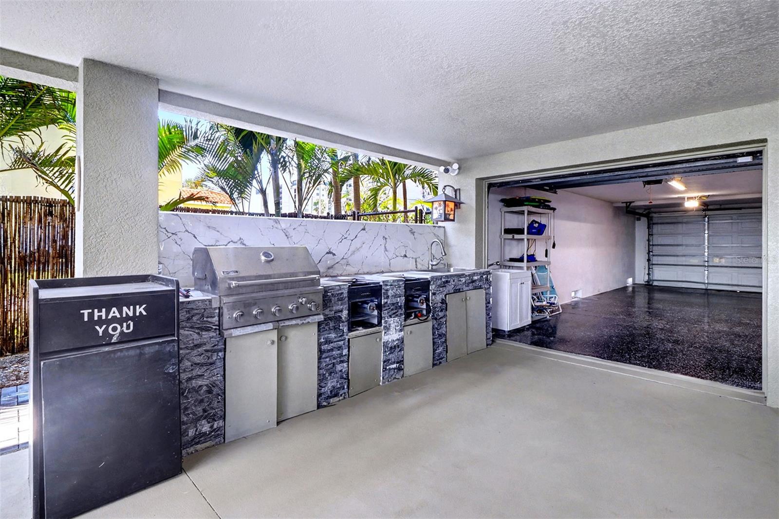 LONE PALM BEACH 1ST ADD - Residential